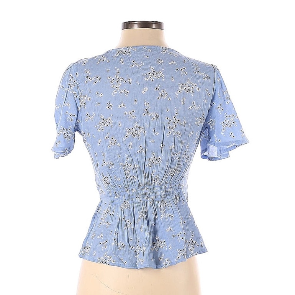 Abercrombie blue floral flutter sleeve v neck blouse - Picture 2 of 2